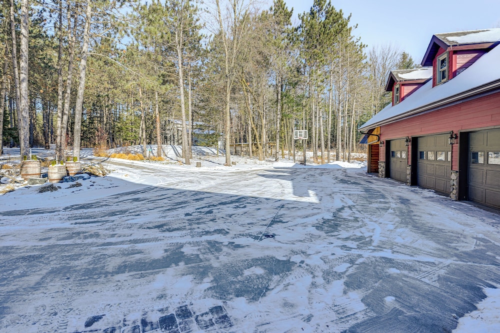 Hot Tub & Private Sauna: Wausau Family Home