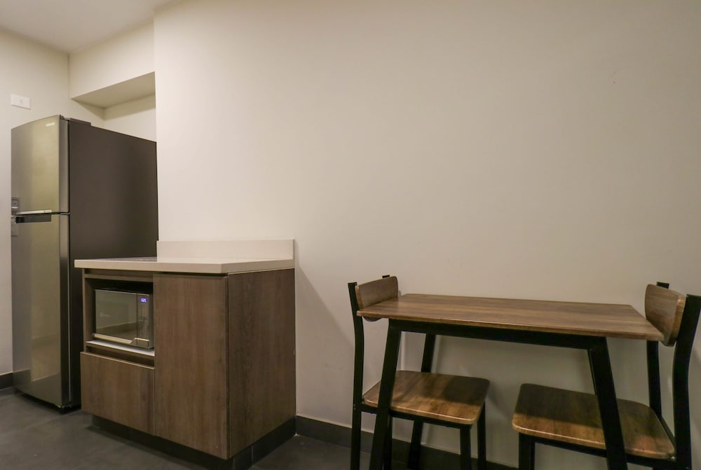 w Breathtaking 2BR With Balcony in Miraflores