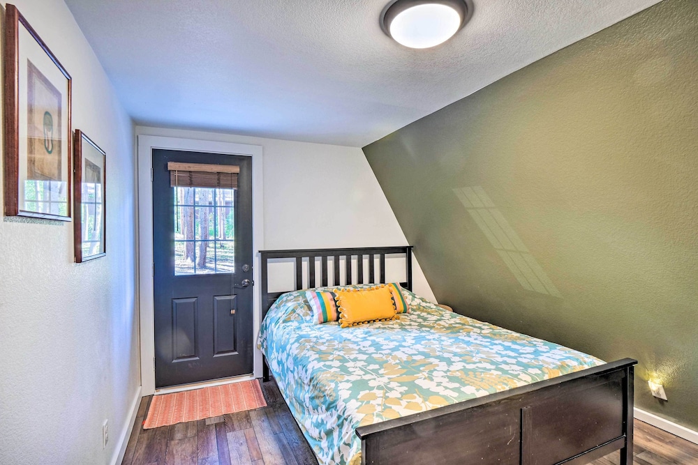 Near Trails & Breweries: Cabin w/ Hot Tub in Breck view 5
