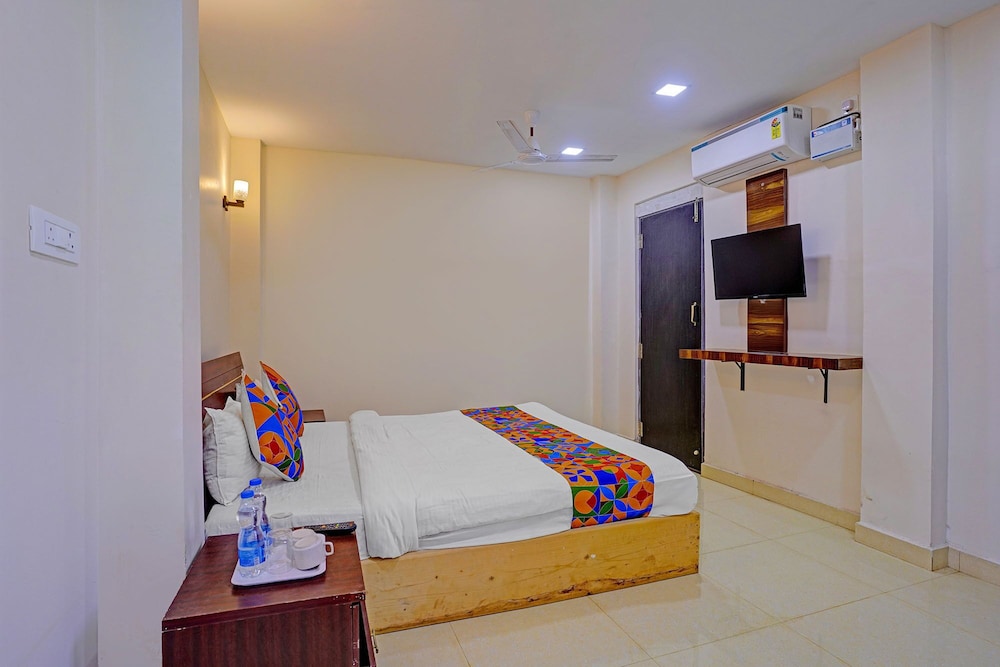 Fabhotel Padma