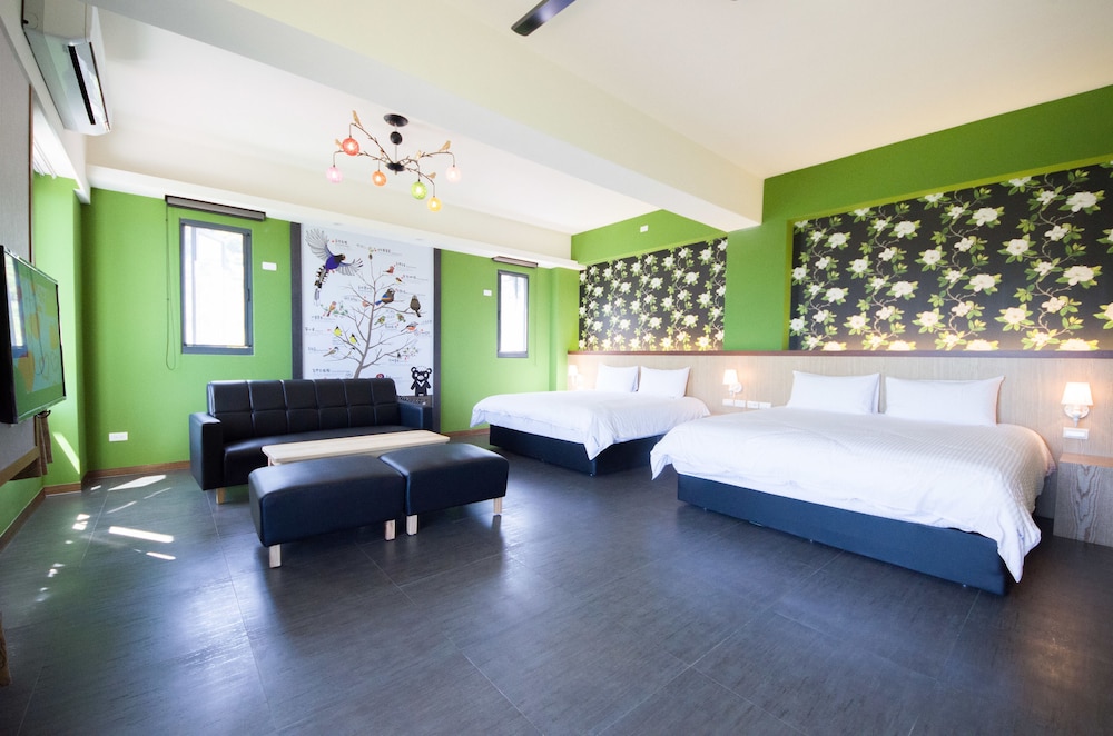 White Spray B&B