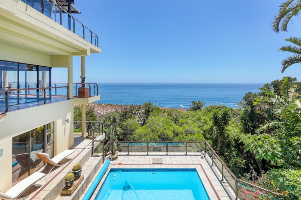 Villa Sol Camps Bay - Family Retreat With 360 Views