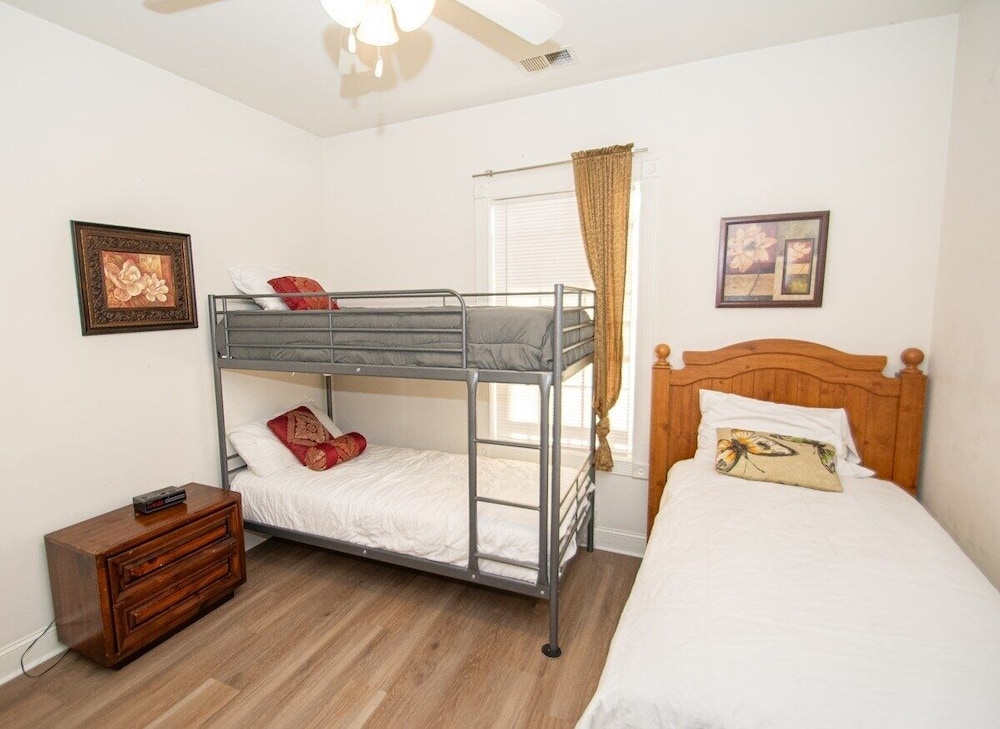 Magnolia Pointe Luster Leaf 4879-103 2 Bedroom Condo