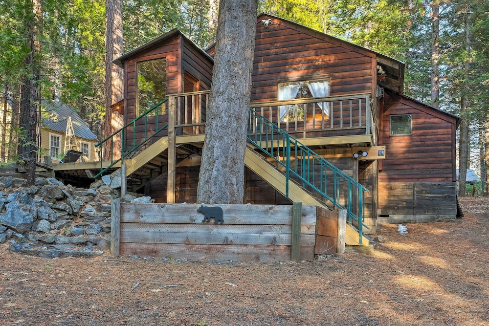Camp Connell Cabin Near Vineyards & Hiking