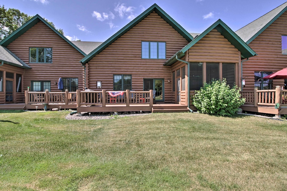 Garrison Golf Course Townhome: 1 Mi to Lake! view 4