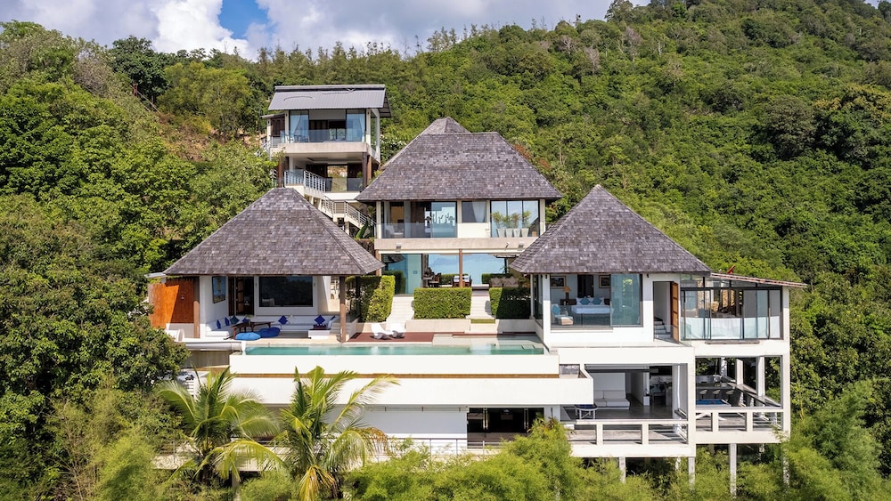 Jasmine Waterslide Villa view 4