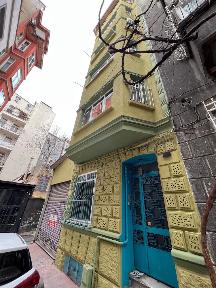 Taksim Sofa House