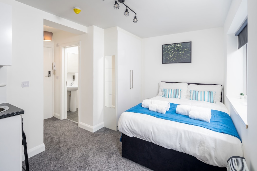Wembley Vacations - SAV Wembley Studios - Property Image 1