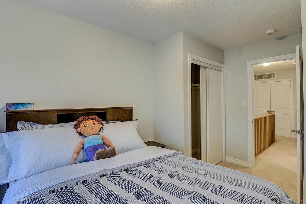 Oshawa Luxury