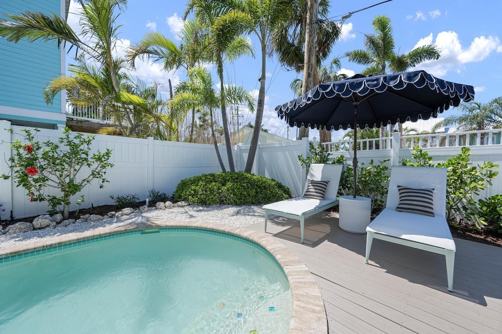 Latitude Adjustment Ami 3 Bedroom Home