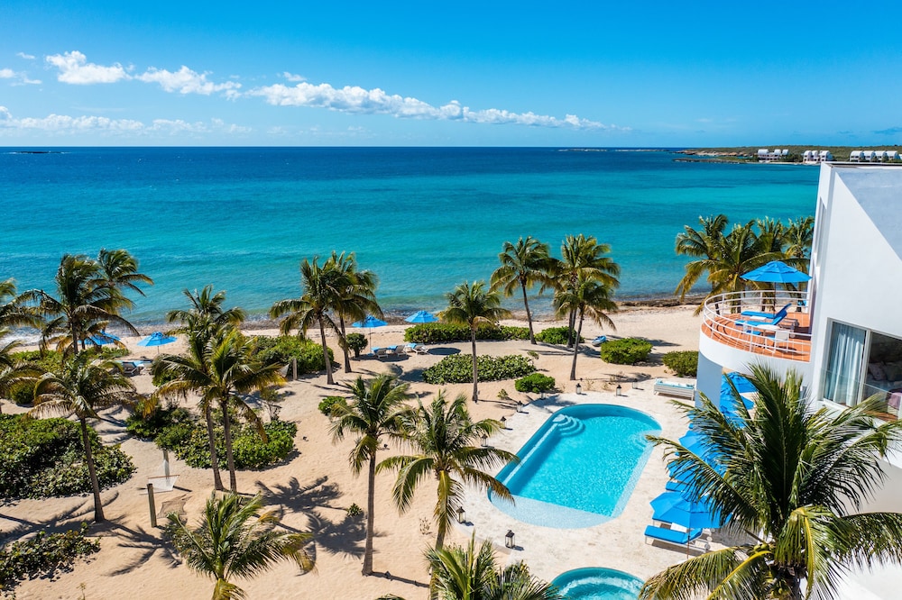 Altamer Resort
