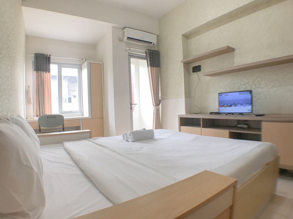 Wonderful 1Br Without Livingroom At Pavilion Permata Apartment