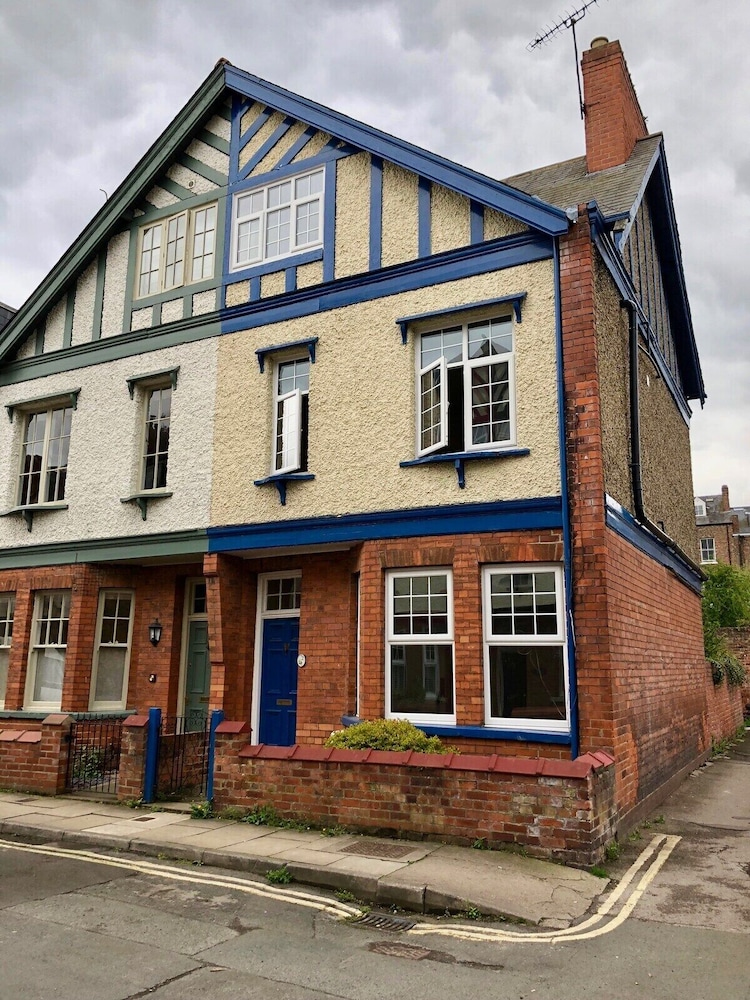 Vas's York House