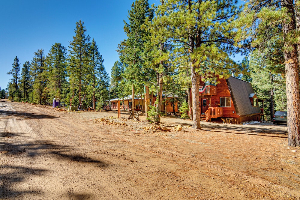Near National Parks: Duck Creek Cabin Retreat