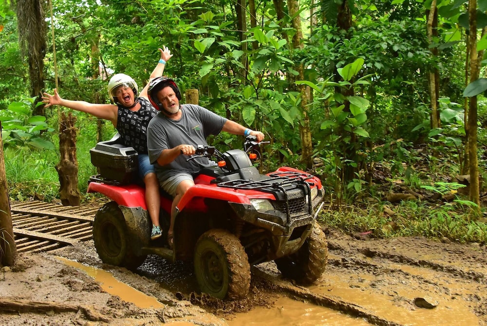 Arenal Hostel Resort