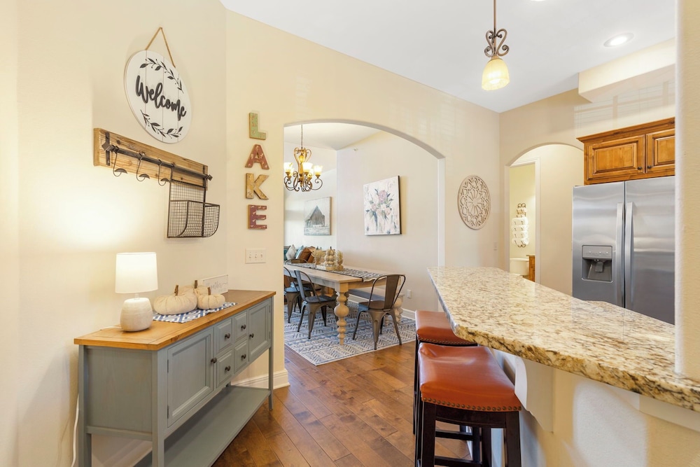 Luxury Penthouse - Amazing Views! Near Sdc!