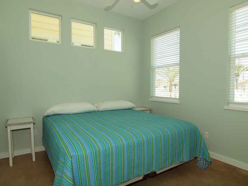 Beach Club Clubhouse 2