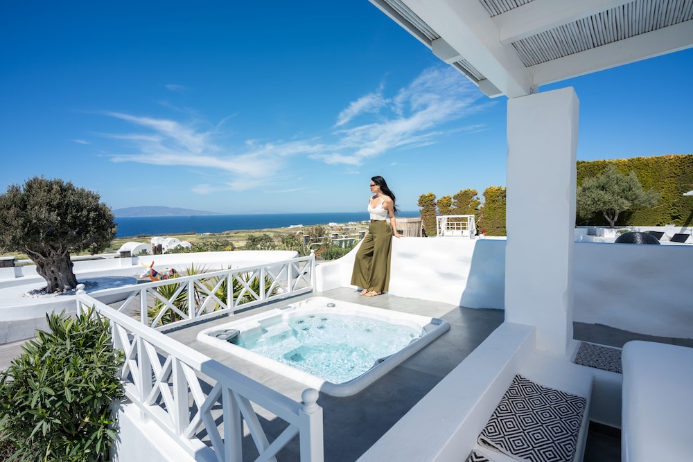 Oia Sunset Villas