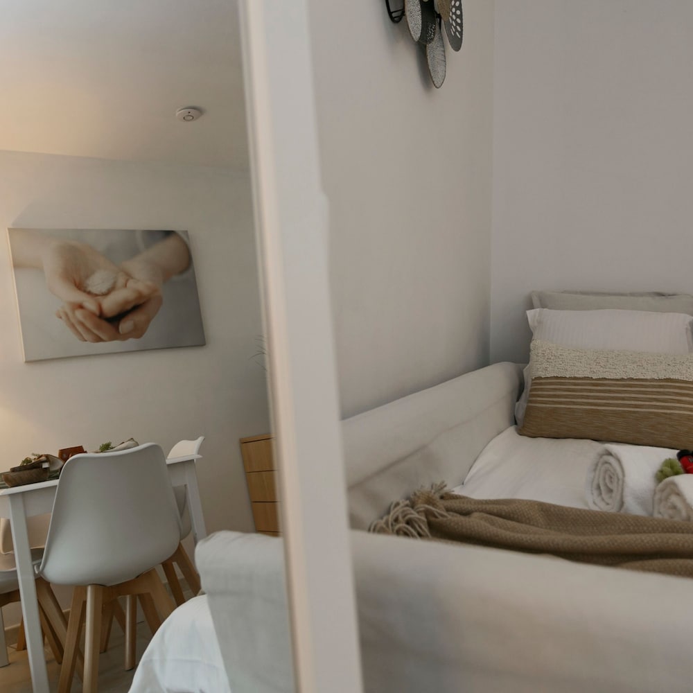 Modern yet Very Cosy and Sunny Flat