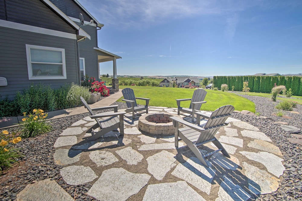 Ellensburg Vacations - Remarkable Yakima Getaway w/ Pool  Hot Tub! - Property Image 1