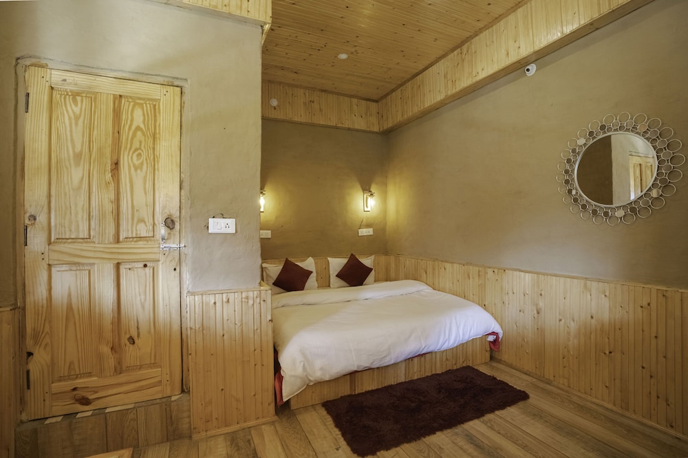 Tirthan Village Resort