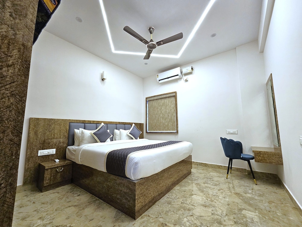 City Seviced Apartment