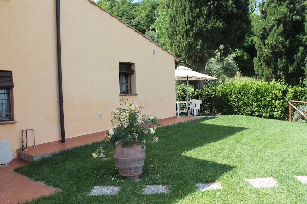 Villa Le Ripe Apartments