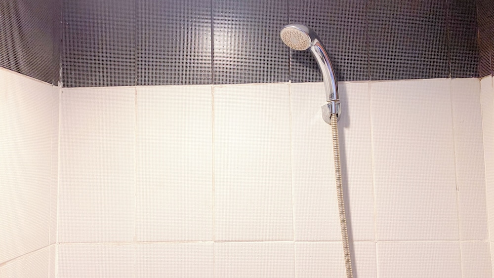 Homey And Nice Studio Cinere Bellevue Suites Apartment