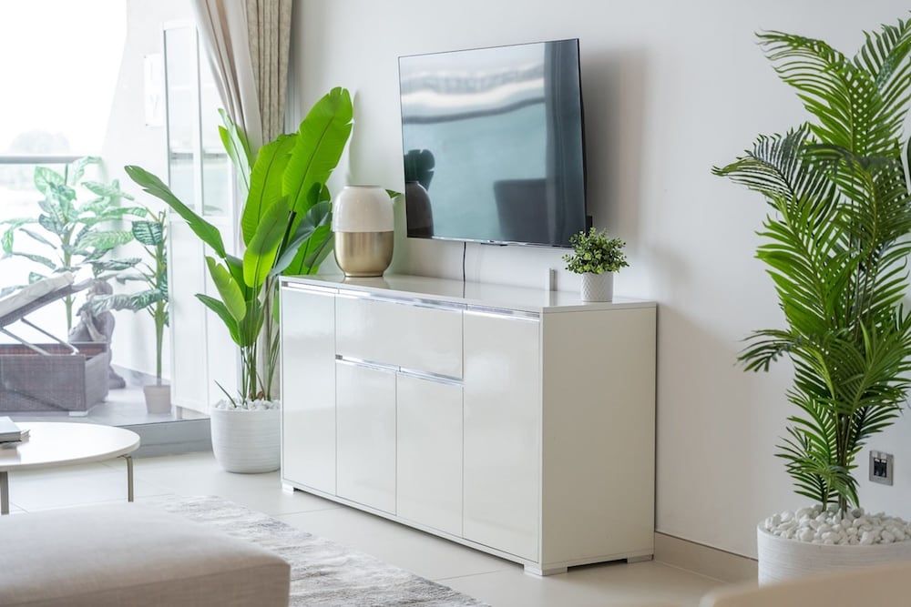 Peaceful and Airy 1-bedroom Apartment With the Palm Beach View