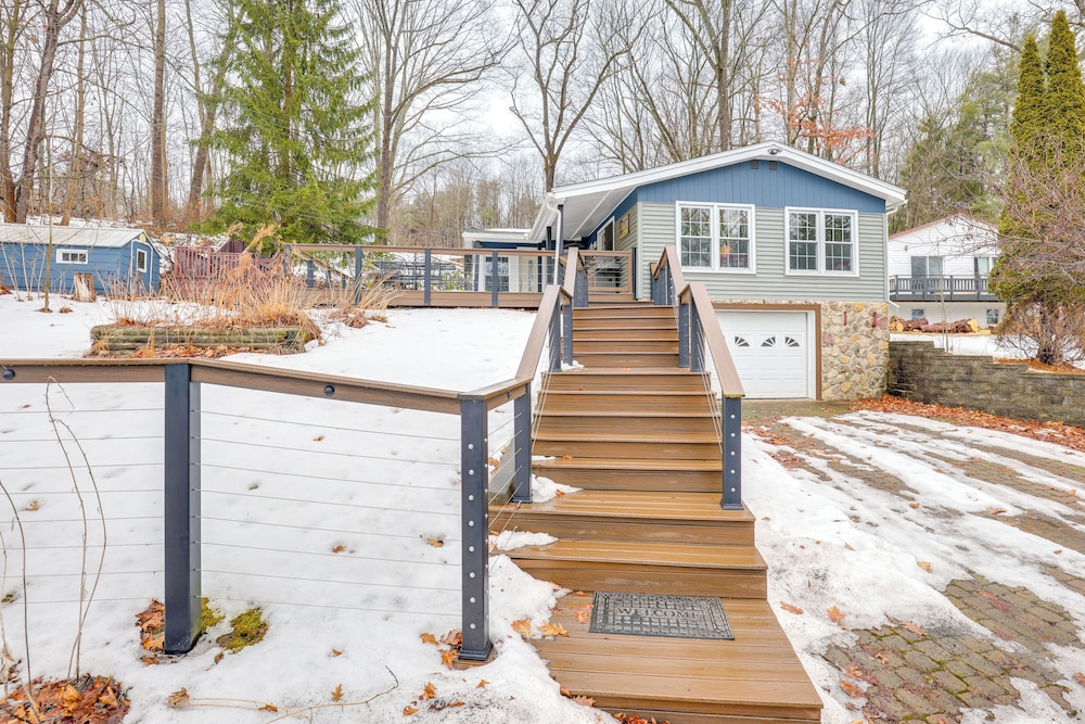 Lakefront Home w/ Private Dock in Alpine!