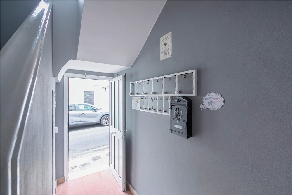 TENERIFE URBAN ROOMS