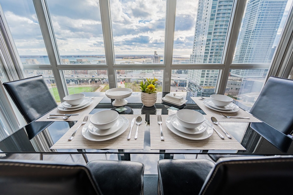 The Bay Suites - City Place photo 4