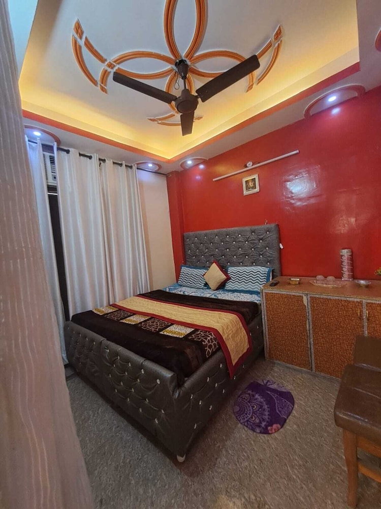 THE DEEP GANESHA INN