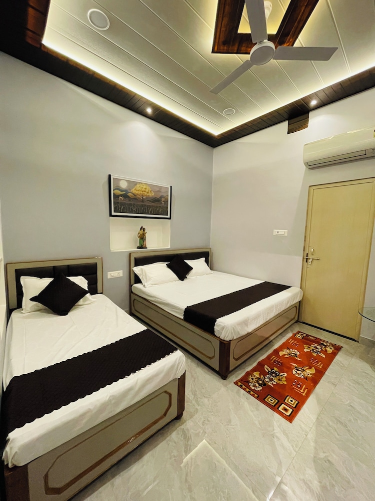 Rudransh Vintage Home