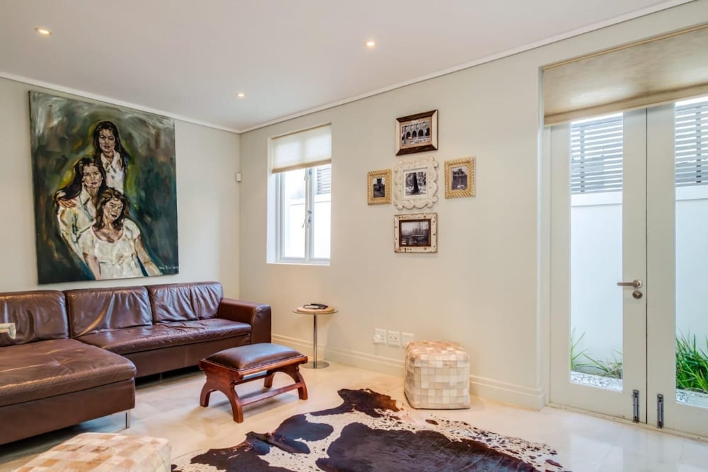 Stylish Family Villa w Pool Garden Putt-putt Villa Olivier