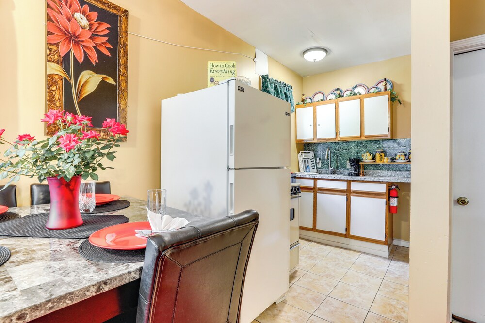 Charming Studio ~ 5 Mi to Stone Mountain Park