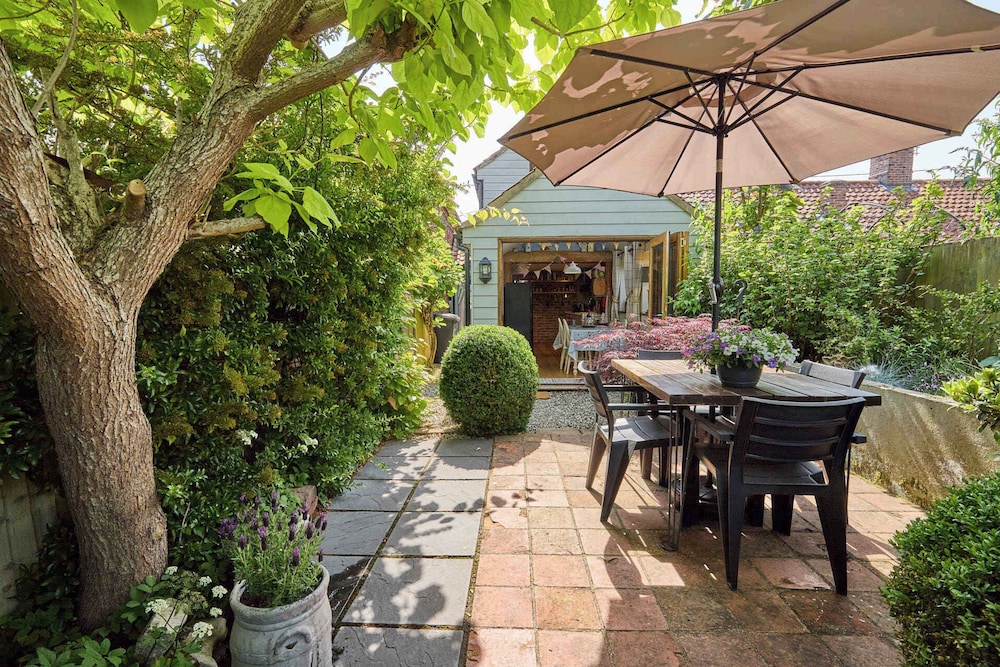 Host Stay Romney Cottage
