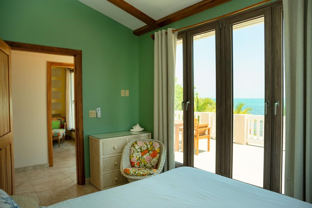 Large Oceanfront Villa With Pool Close to Village