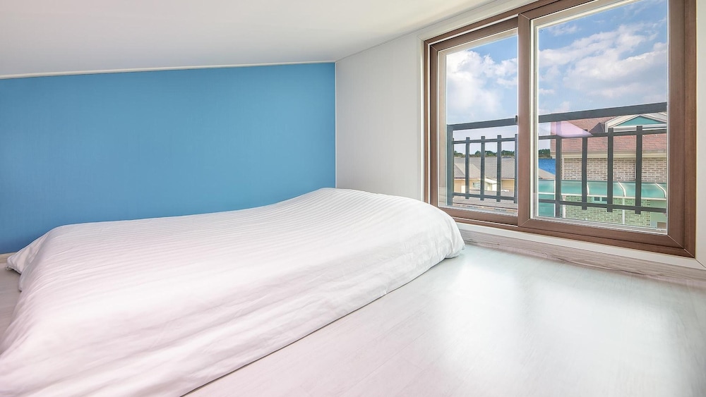Gangneung Haewadal Pension view 5