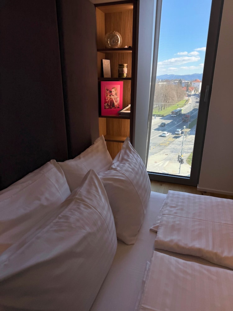 Skyline Penthouse Retreat Luxury in Ljubljana
