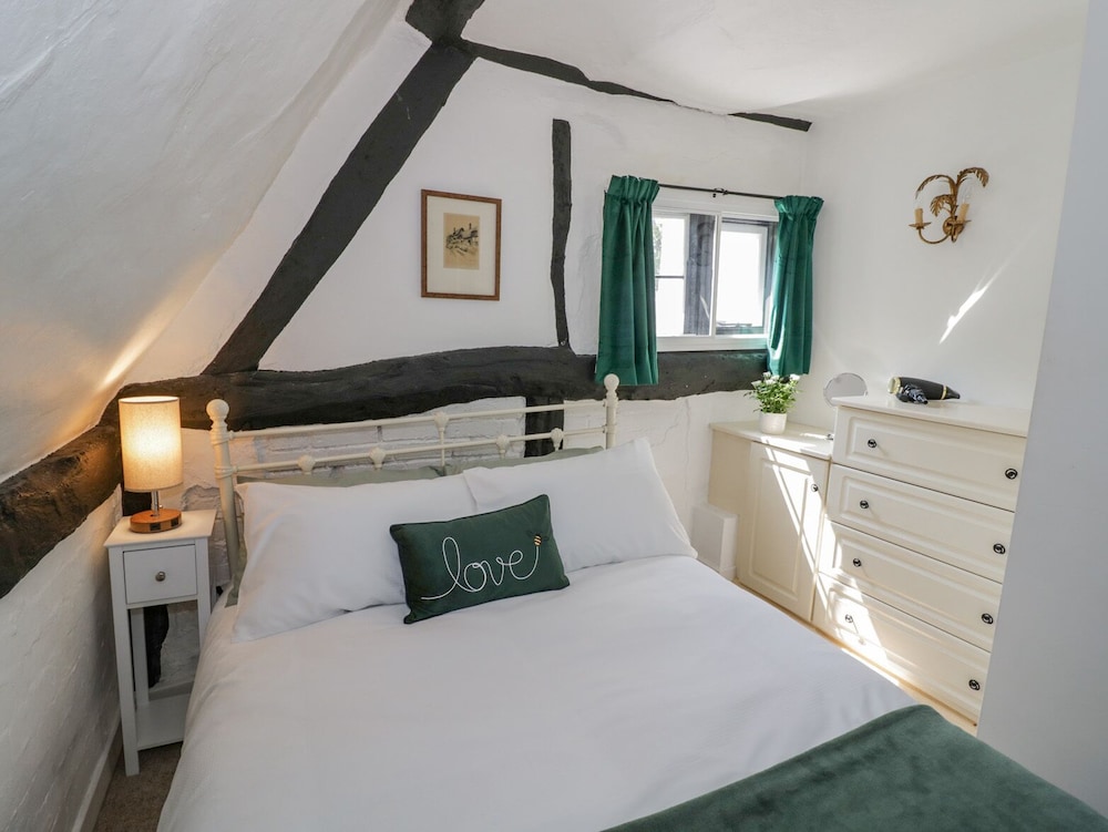 Bluebell Cottage view 2