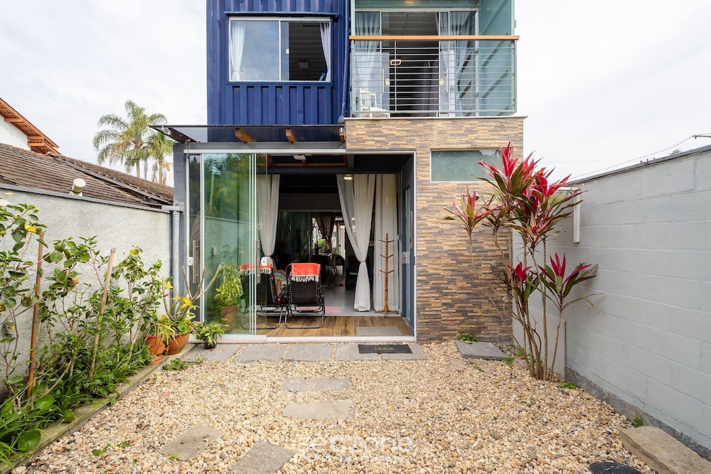 House Near the Beach and Beto Carrero Efp0356