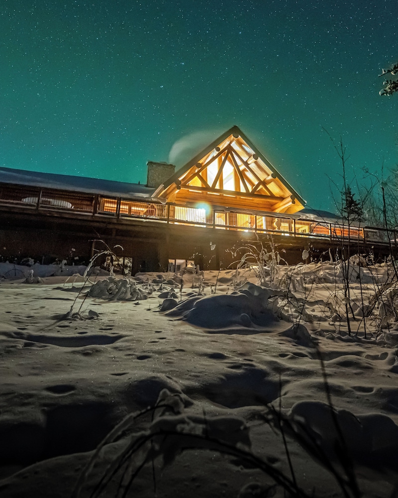 Inn On The Lake