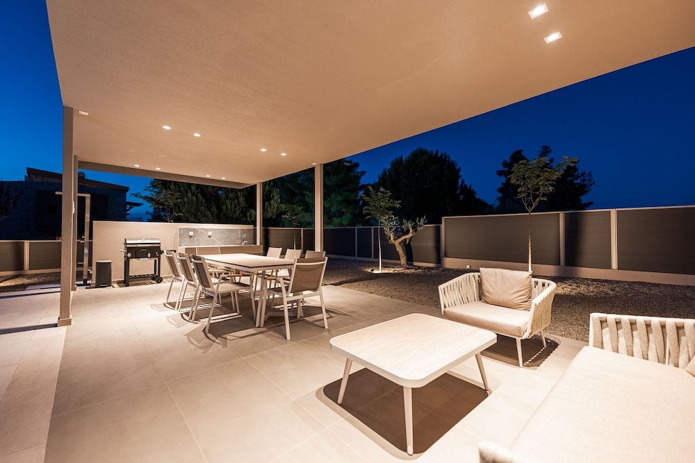 Terra Petra Luxury Villas - Luna Villa