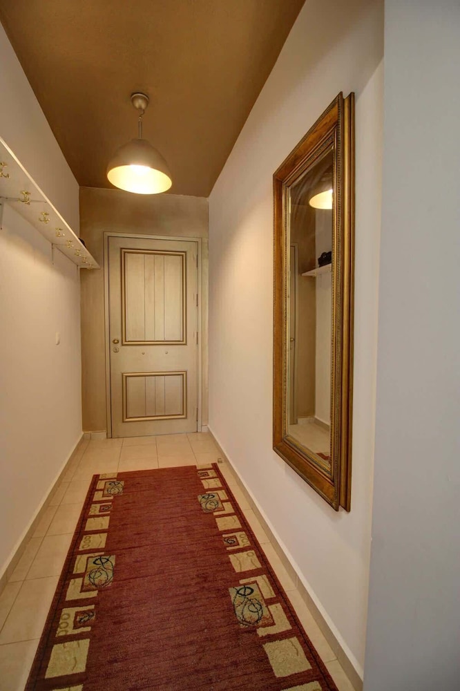 Villa Elias 3BR with Jacuzzi & Pool