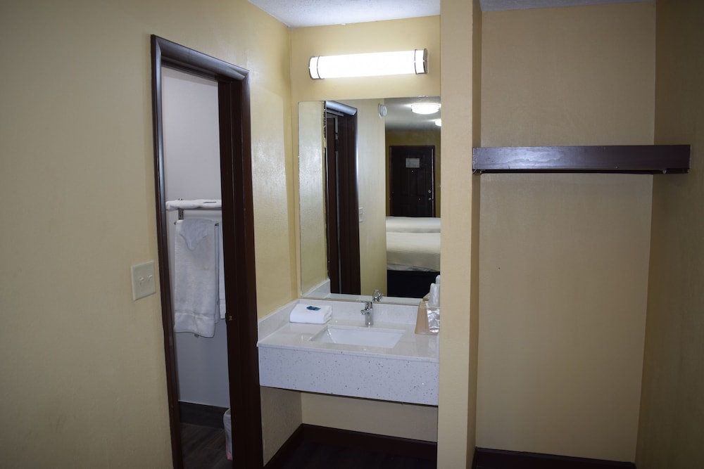 Budget Inn Ardmore - Property Image 9