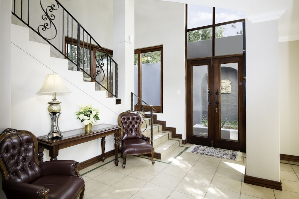 Bohemian Guesthouse & Bohemian Wellness & Spa