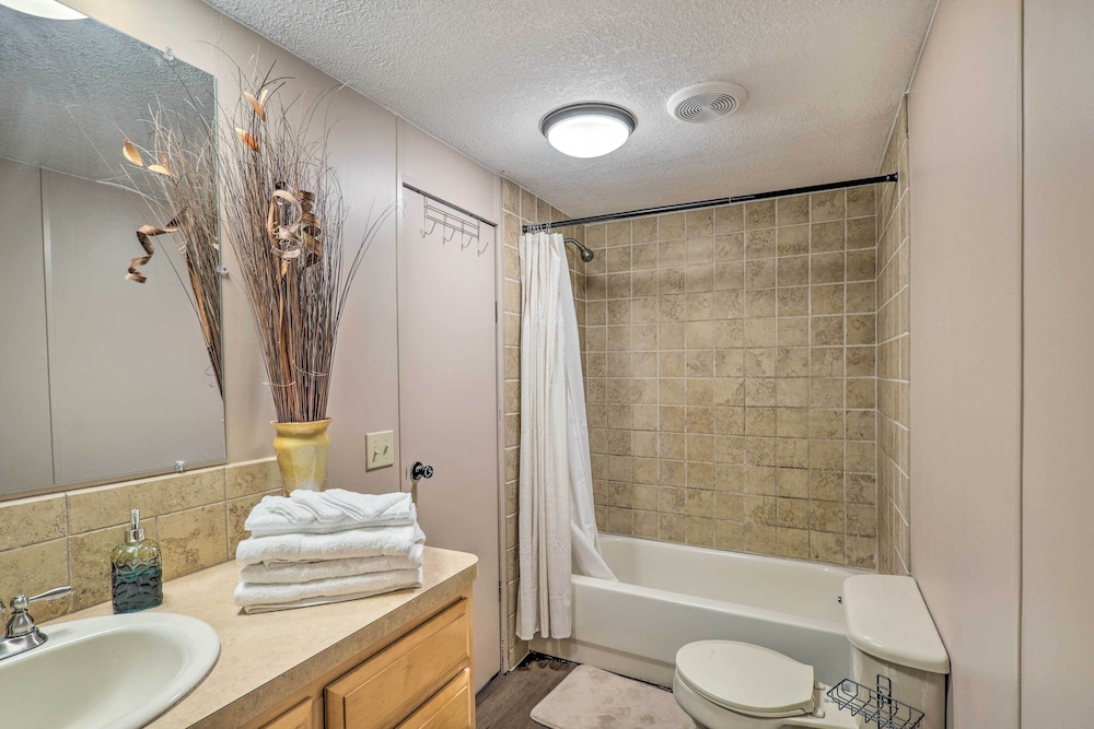 Suwannee Riverfront Home: Grill, Near Springs - Property Image 18