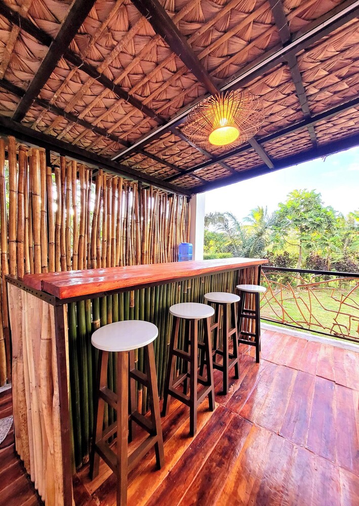 Modern Bahay Kubo Near Tagaytay - Casita Anahaw