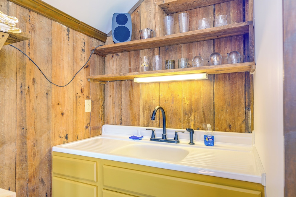 Riverfront Haven: Converted Barn w/ Deck in Aurora